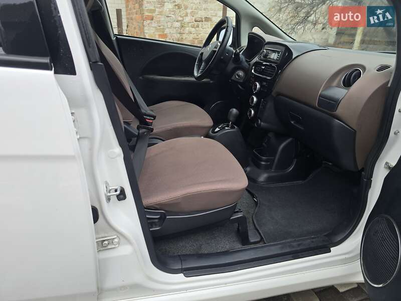 Хэтчбек Citroen C-Zero 2011 в Нежине