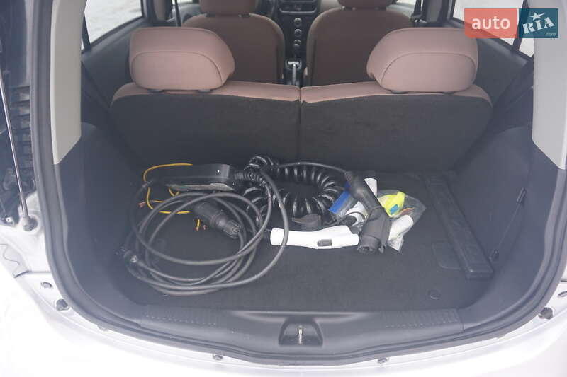 Хэтчбек Citroen C-Zero 2013 в Самборе фото 49 Хэтчбек Citroen C-Zero 2013 в Самборе