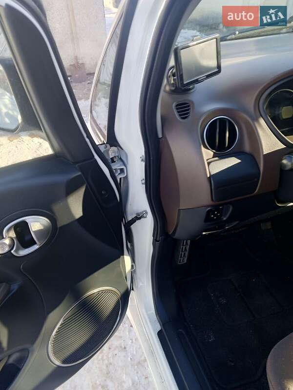 Хэтчбек Citroen C-Zero 2012 в Каменке-Бугской