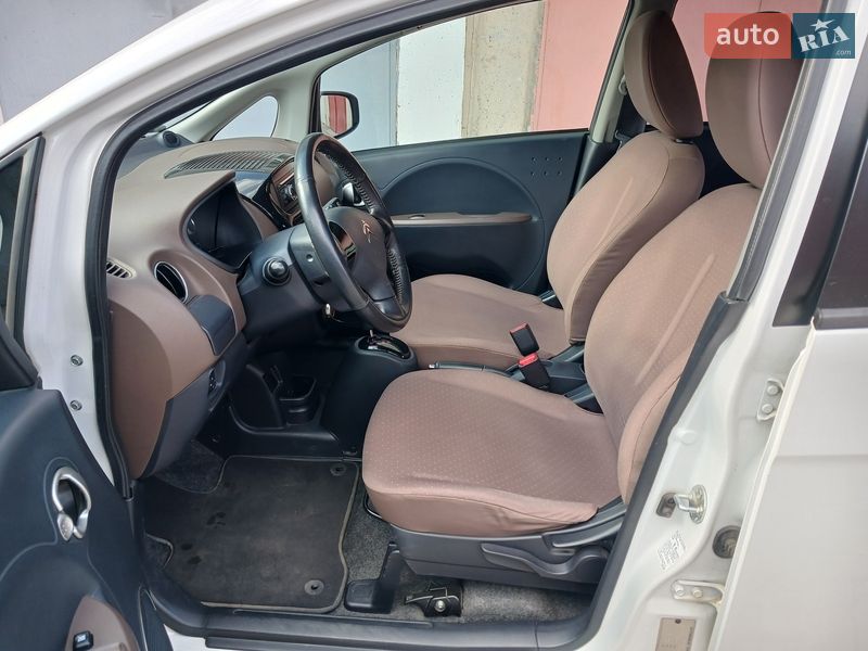 Хетчбек Citroen C-Zero 2011 в Рівному фото 15 Хетчбек Citroen C-Zero 2011 в Рівному