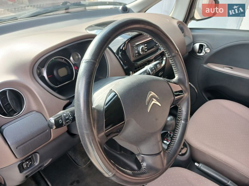 Хетчбек Citroen C-Zero 2011 в Рівному фото 21 Хетчбек Citroen C-Zero 2011 в Рівному