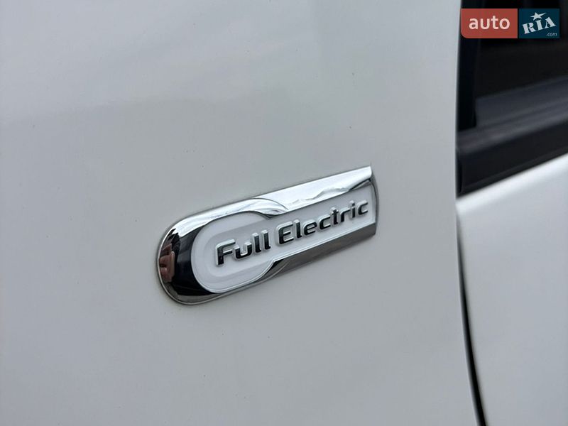 Хэтчбек Citroen C-Zero 2014 в Владимире