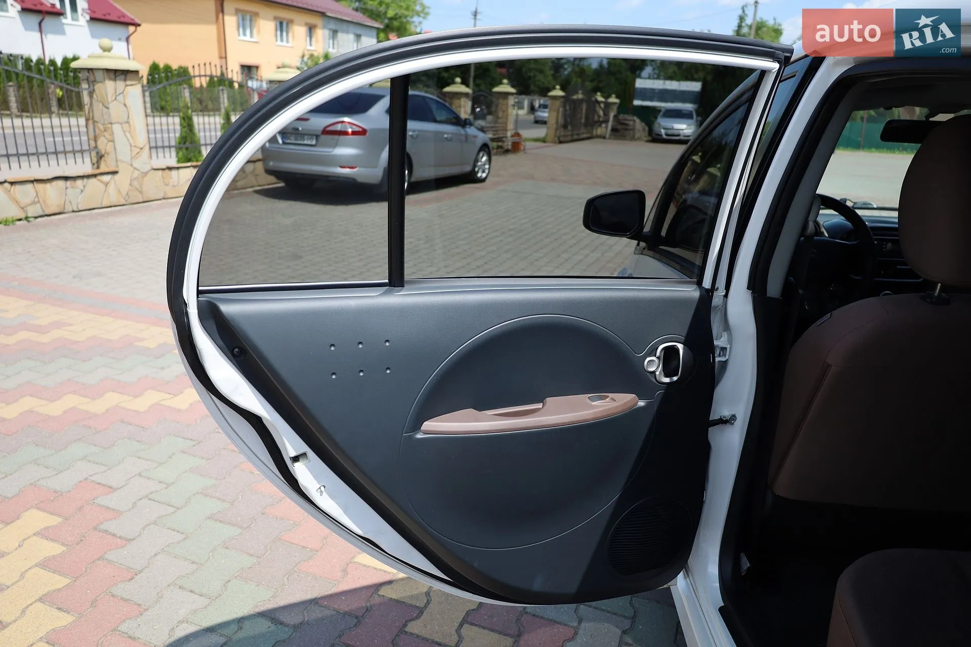 2014 Citroen C-ZERO - мініатюра 46