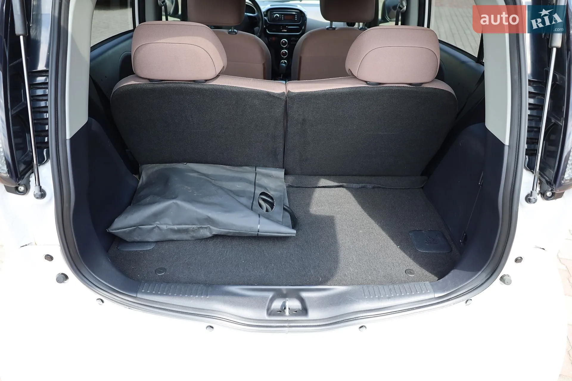 2014 Citroen C-ZERO - мініатюра 51