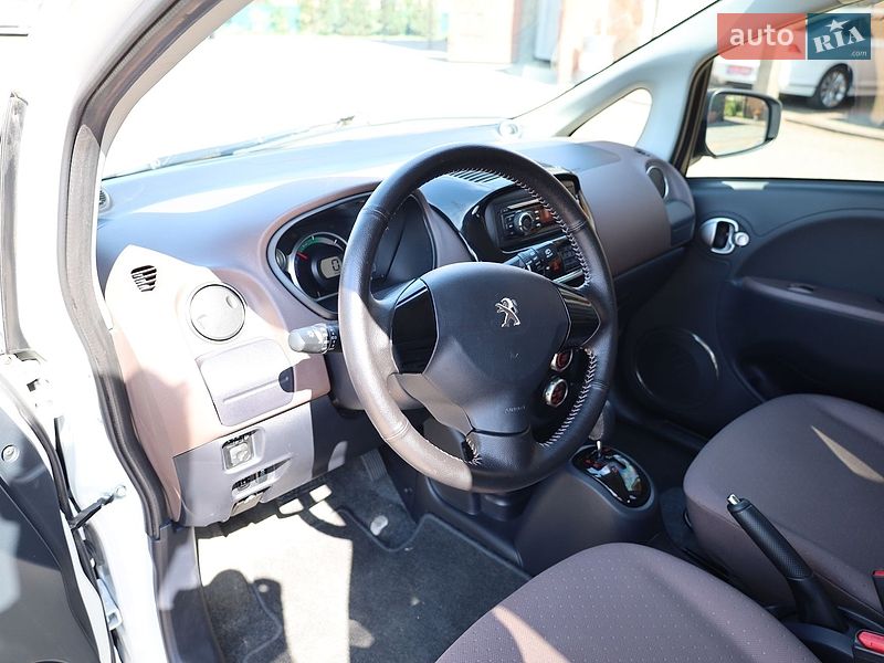 Хэтчбек Citroen C-Zero 2015 в Самборе