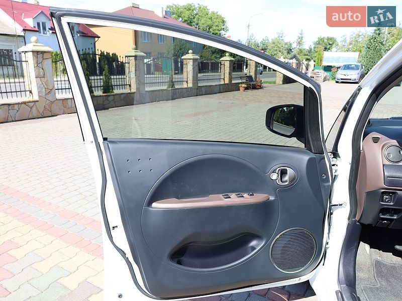 Хэтчбек Citroen C-Zero 2015 в Самборе