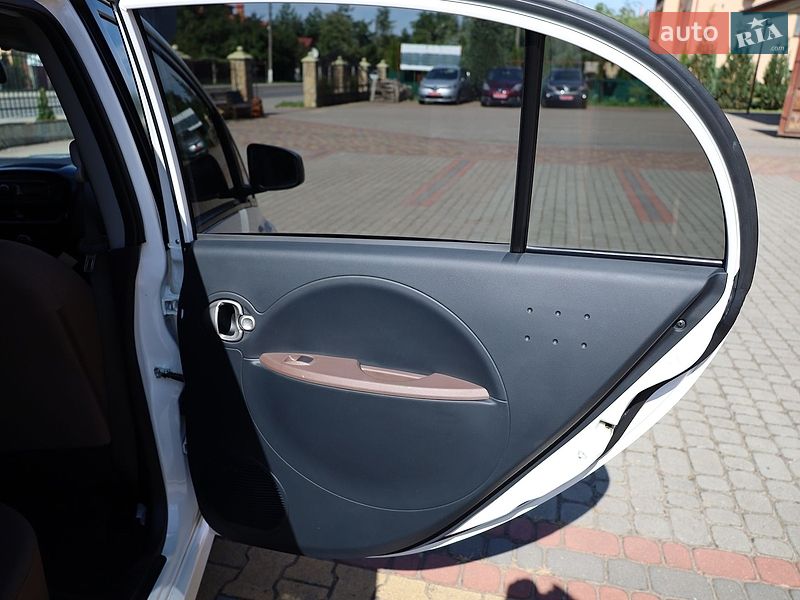 Хэтчбек Citroen C-Zero 2015 в Самборе