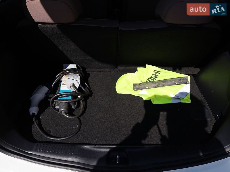 Хэтчбек Citroen C-Zero 2015 в Самборе