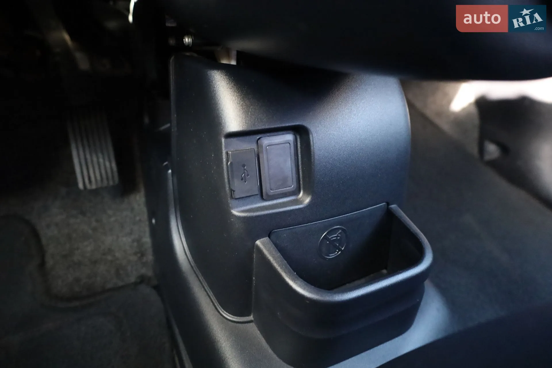 2011 Citroen C-ZERO - мініатюра 36