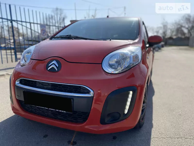 Хетчбек Citroen C1 2012 в 