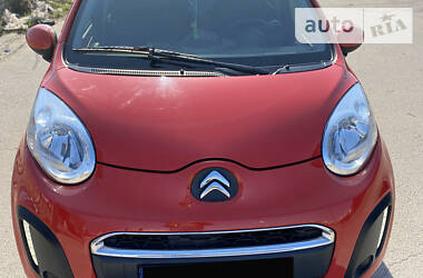 Хетчбек Citroen C1 2012 в 