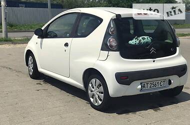 Хэтчбек Citroen C1 2012 в 
