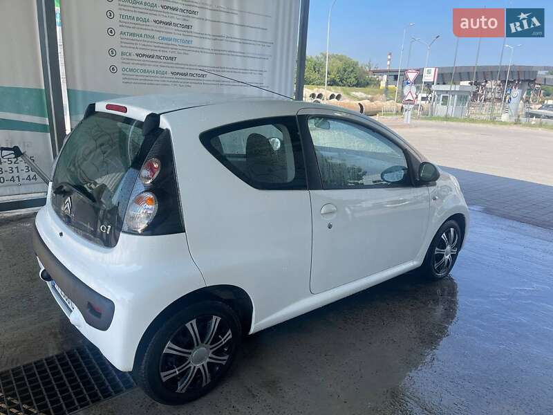 Хэтчбек Citroen C1 2013 в Ивано-Франковске