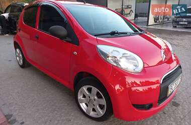 Хэтчбек Citroen C1 2012 в 