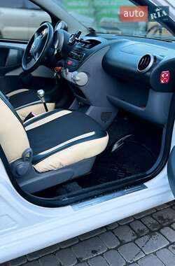 Хэтчбек Citroen C1 2009 в 
