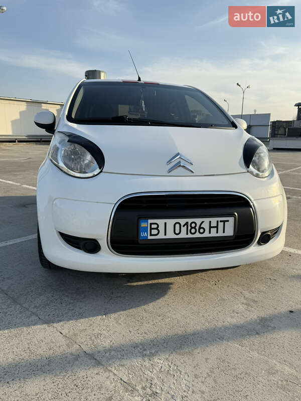 Хэтчбек Citroen C1 2010 в Киеве