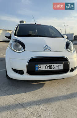 Хэтчбек Citroen C1 2010 в 