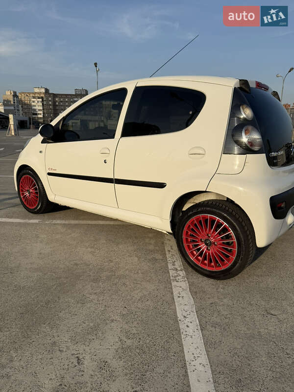 Хэтчбек Citroen C1 2010 в Киеве
