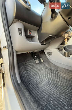 Хэтчбек Citroen C1 2010 в 