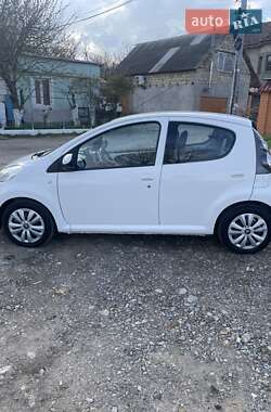 Хэтчбек Citroen C1 2012 в 