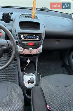 Хетчбек Citroen C1 2009 в 