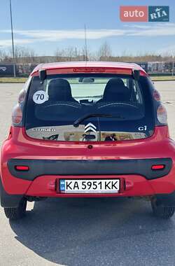 Хэтчбек Citroen C1 2013 в 