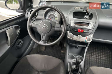 Хэтчбек Citroen C1 2006 в 