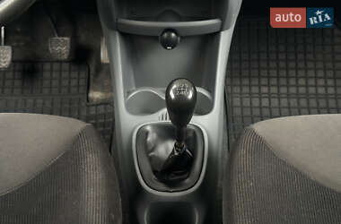 Хэтчбек Citroen C1 2006 в 