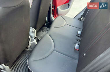 Хетчбек Citroen C1 2011 в 