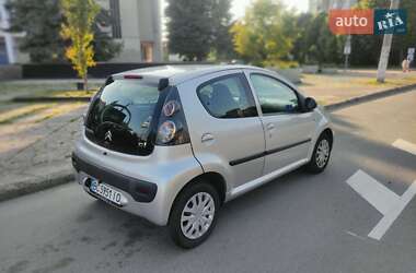 Хэтчбек Citroen C1 2012 в 