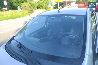 Хэтчбек Citroen C1 2012 в 