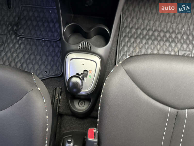 Хетчбек Citroen C1 2013 в Дніпрі