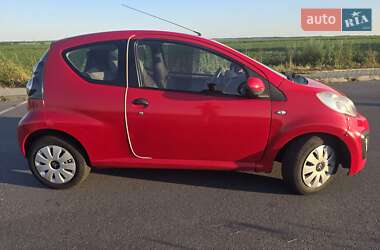Хэтчбек Citroen C1 2013 в 