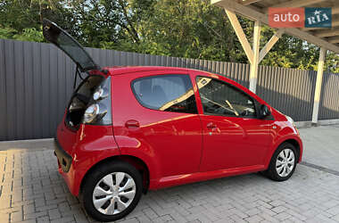 Хэтчбек Citroen C1 2011 в 