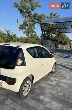 Хэтчбек Citroen C1 2011 в 