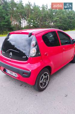 Хэтчбек Citroen C1 2013 в 