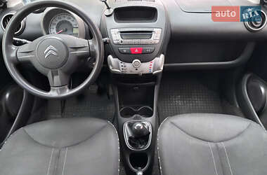 Хэтчбек Citroen C1 2012 в 