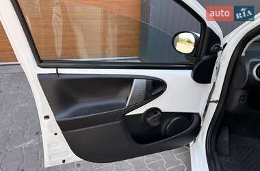 Хэтчбек Citroen C1 2013 в 