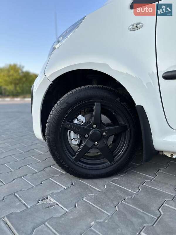 Хэтчбек Citroen C1 2014 в Желтых Водах фото 17 Хэтчбек Citroen C1 2014 в Желтых Водах