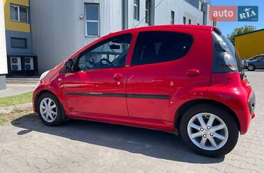 Хэтчбек Citroen C1 2011 в 