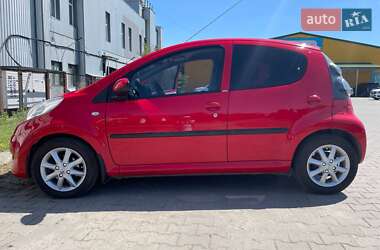 Хэтчбек Citroen C1 2011 в 