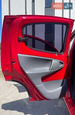 Хэтчбек Citroen C1 2011 в 