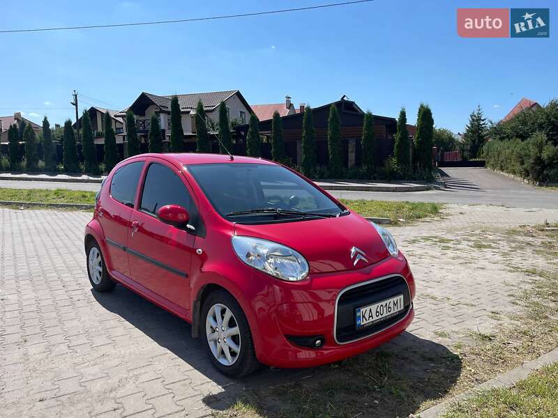Хэтчбек Citroen C1 2011 в 