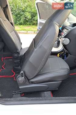 Хэтчбек Citroen C1 2012 в 