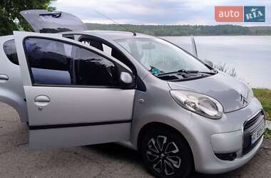 Хэтчбек Citroen C1 2011 в 