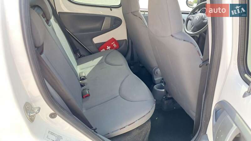 Хэтчбек Citroen C1 2012 в Ужгороде фото 11 Хэтчбек Citroen C1 2012 в Ужгороде