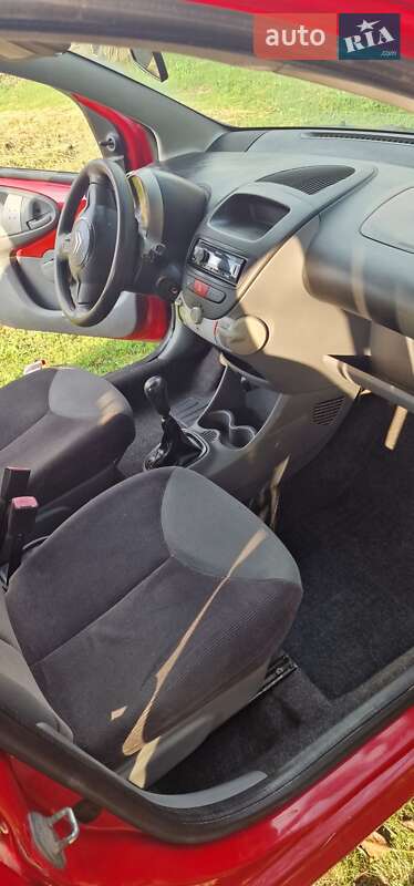 Хэтчбек Citroen C1 2008 в Хусте