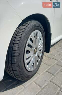 Хэтчбек Citroen C1 2013 в 