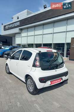 Хэтчбек Citroen C1 2013 в 