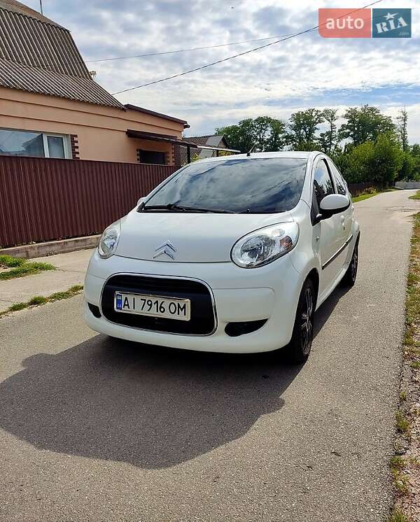 Хетчбек Citroen C1 2009 в 
